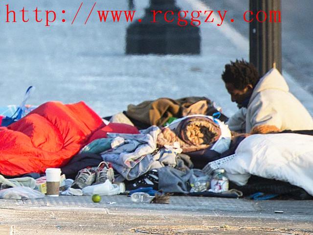 美国东海岸天气极冷天气体温在零下69摄氏度，影响了近1亿人