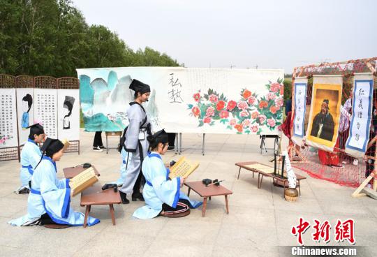 来自世界各地的学生聚集在长春，展现世界风采