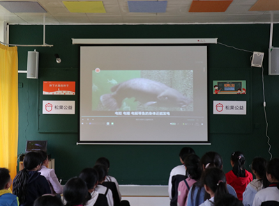 阿里大学娱乐松果慈善机构向农村学生发送兴趣班