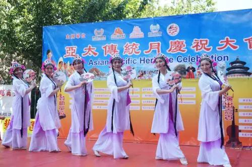 华裔美国人超过500万这个节日适合那些在海外奋斗的人