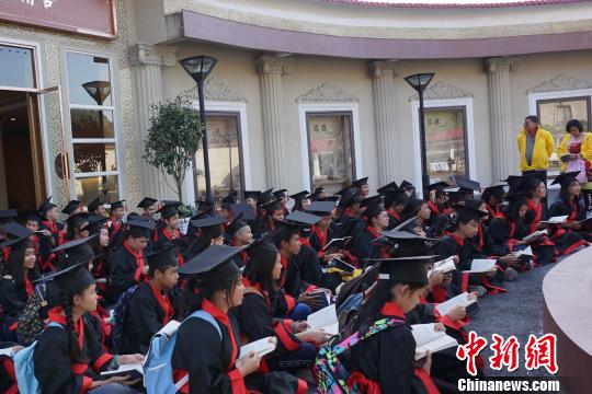 江西鹰潭80多名泰国中国青年学习中国道教